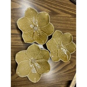 Creative Co-Op 7" Round Flower Reactive Glaze Set Of 3